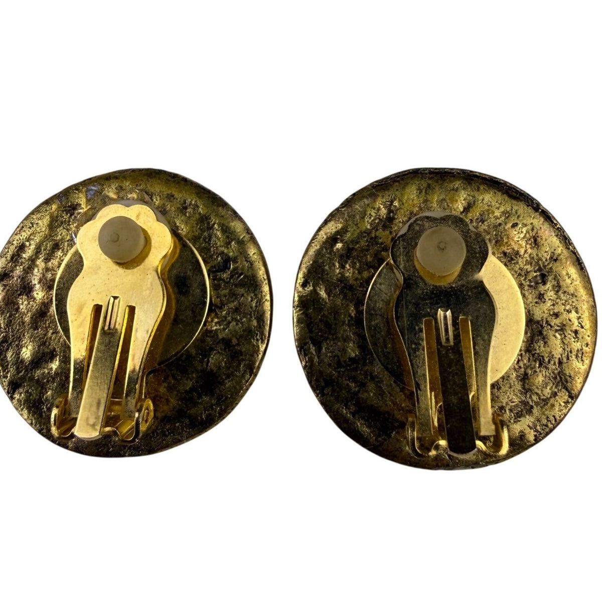 Vintage French coin theme Unknown Womens Gold Tone Metal Clip-On Earrings Round