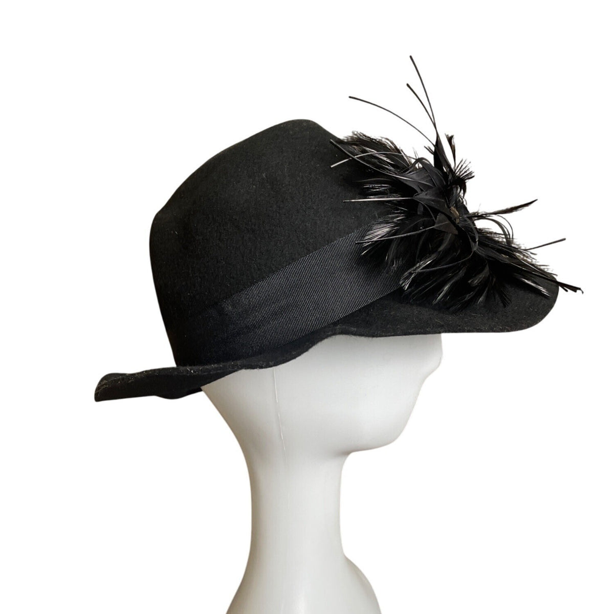 Nordstrom  Black Wool With Feather & Sequin Detail Womens Cloche Hat