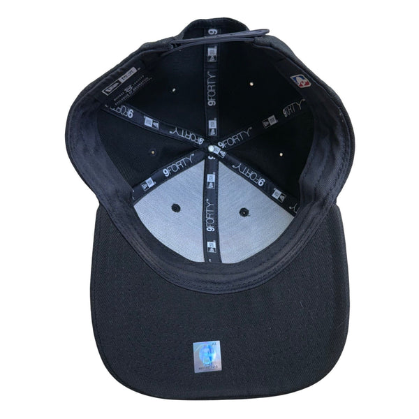 New Era Mens Black Polyester New York Knicks Snapback Cap Embroidered Logo OS