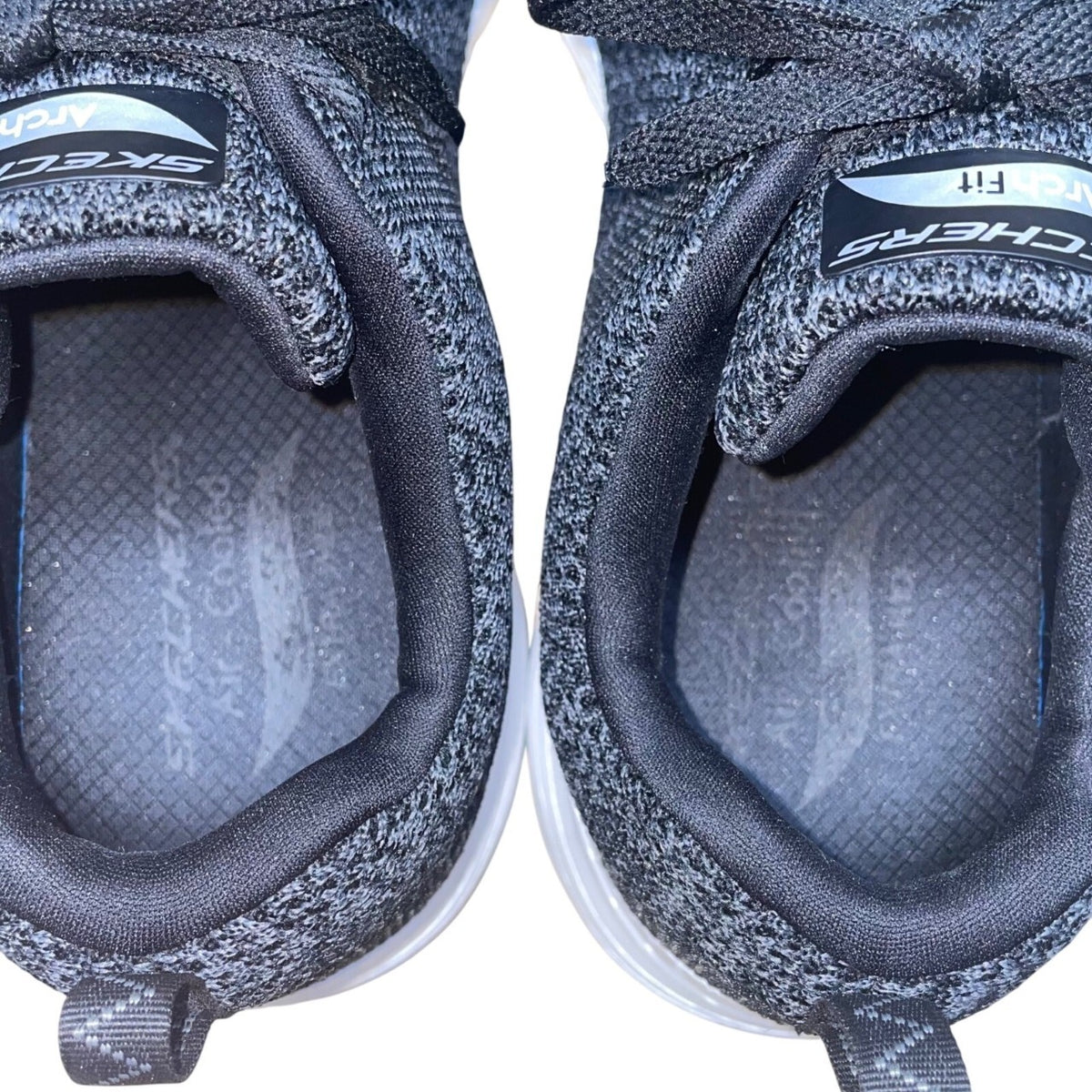 Skechers Men’s Black Mesh Arch Fit Comfortable Athletic Sneakers Size 11