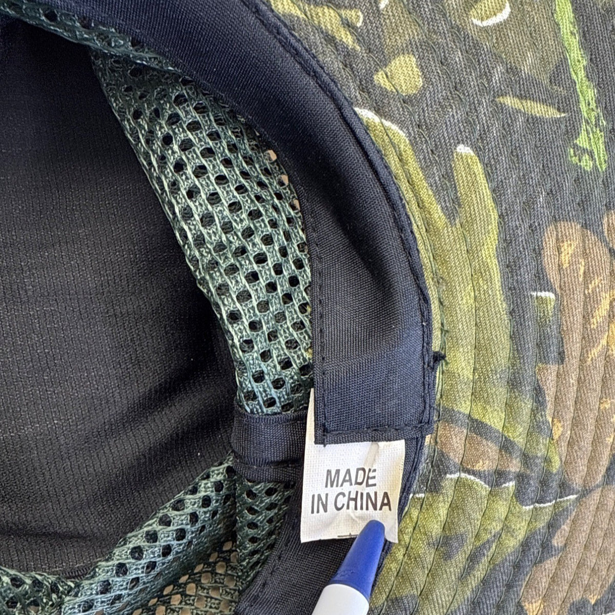 Camo Sun Hat With Mesh Crown & Chin Strap For Outdoor Activities Lightweight & B