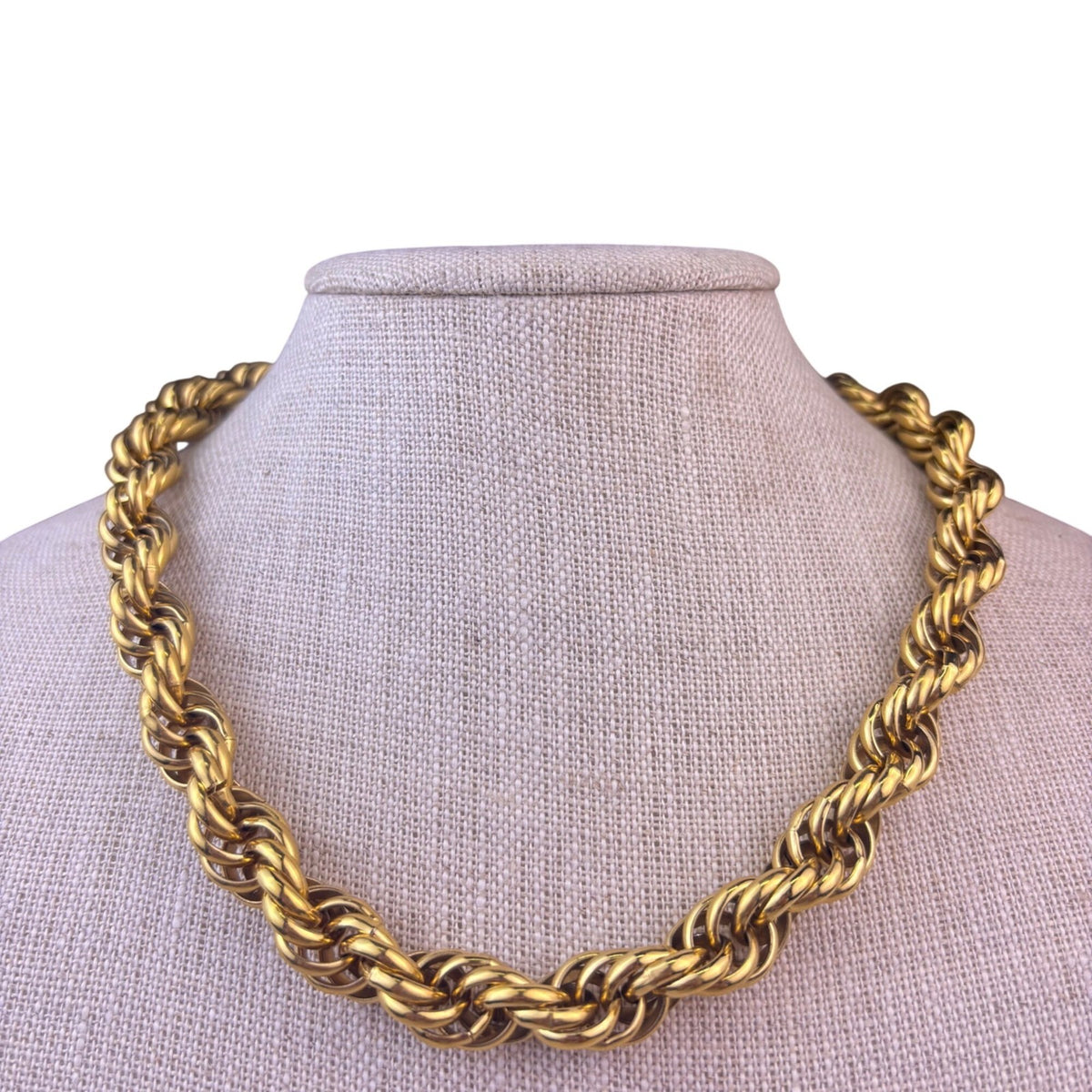 Monet Womens Gold Tone Metal Twisted Rope Chain Necklace Vintage Style 