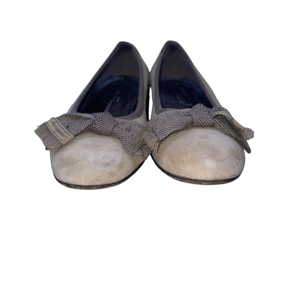 Salvatore Ferragamo Women’s Light Brown Suede Bow Accent Ballet Flats Size 7.5