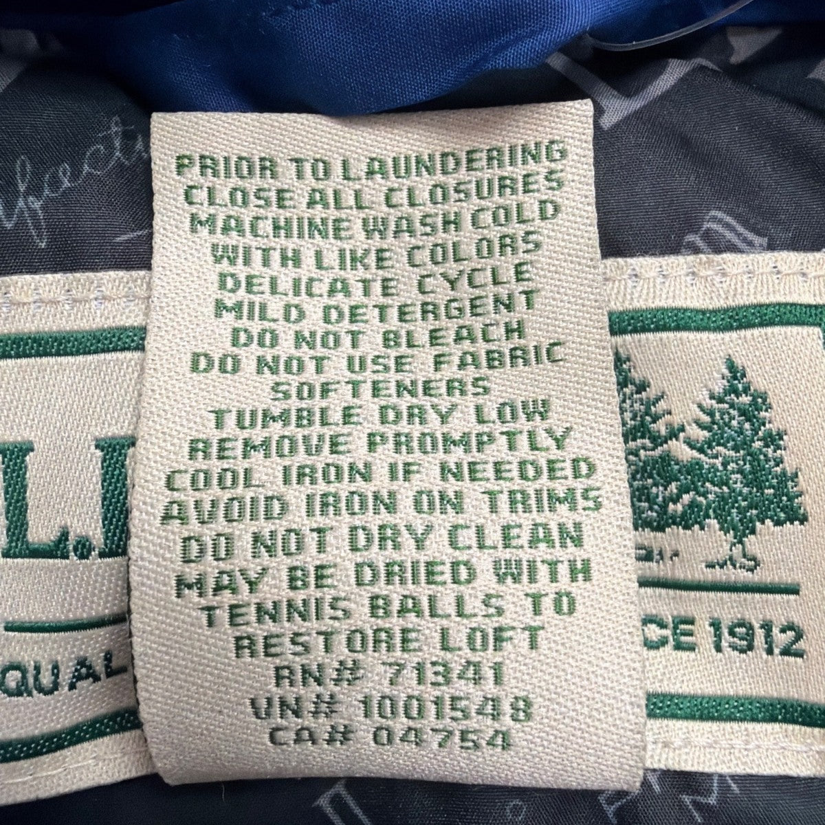 L.L. Bean Mens Colbalt Blue Down Jacket With Tags Warm Winter Sz M