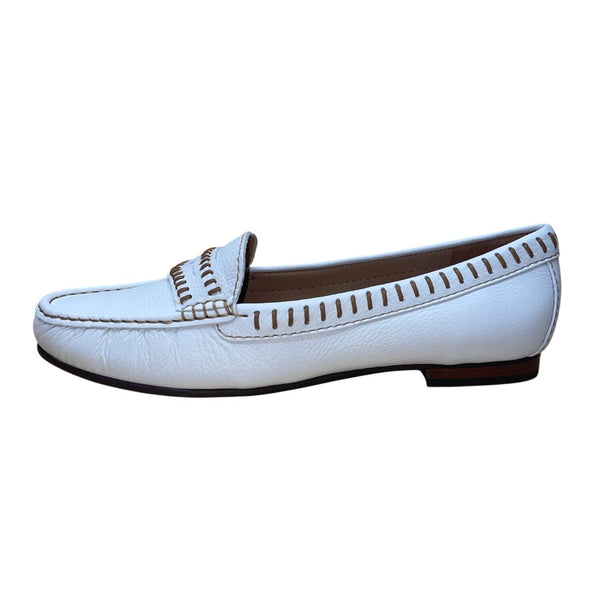 Driver Club USA Women’s White Grainy Leather Maple Ave Moccasin Shoes Size 11