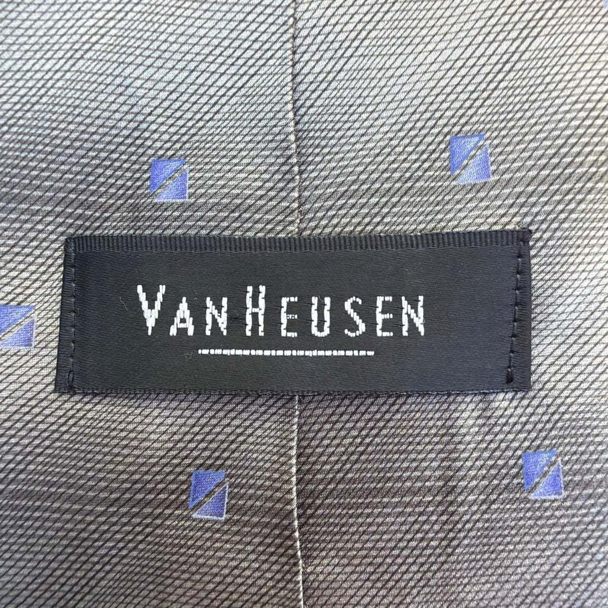 Van Heusen Men’s Gray & Blue 100% Silk Tie Geometric Pattern Made In Korea