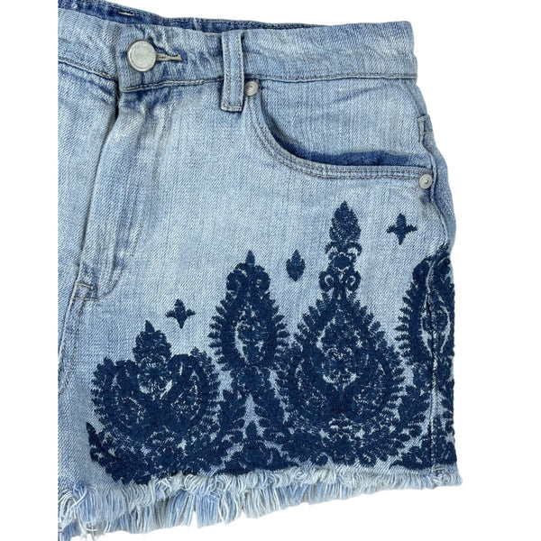 Blank Nyc Women's Light Blue Wedge Cut Off Embroidered Short Sz 28