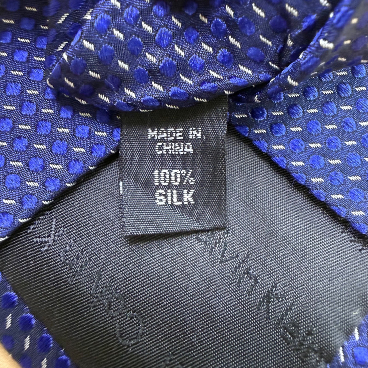 Calvin Klein Mens Blue 100% Silk Textured Pattern Slim Neck Tie