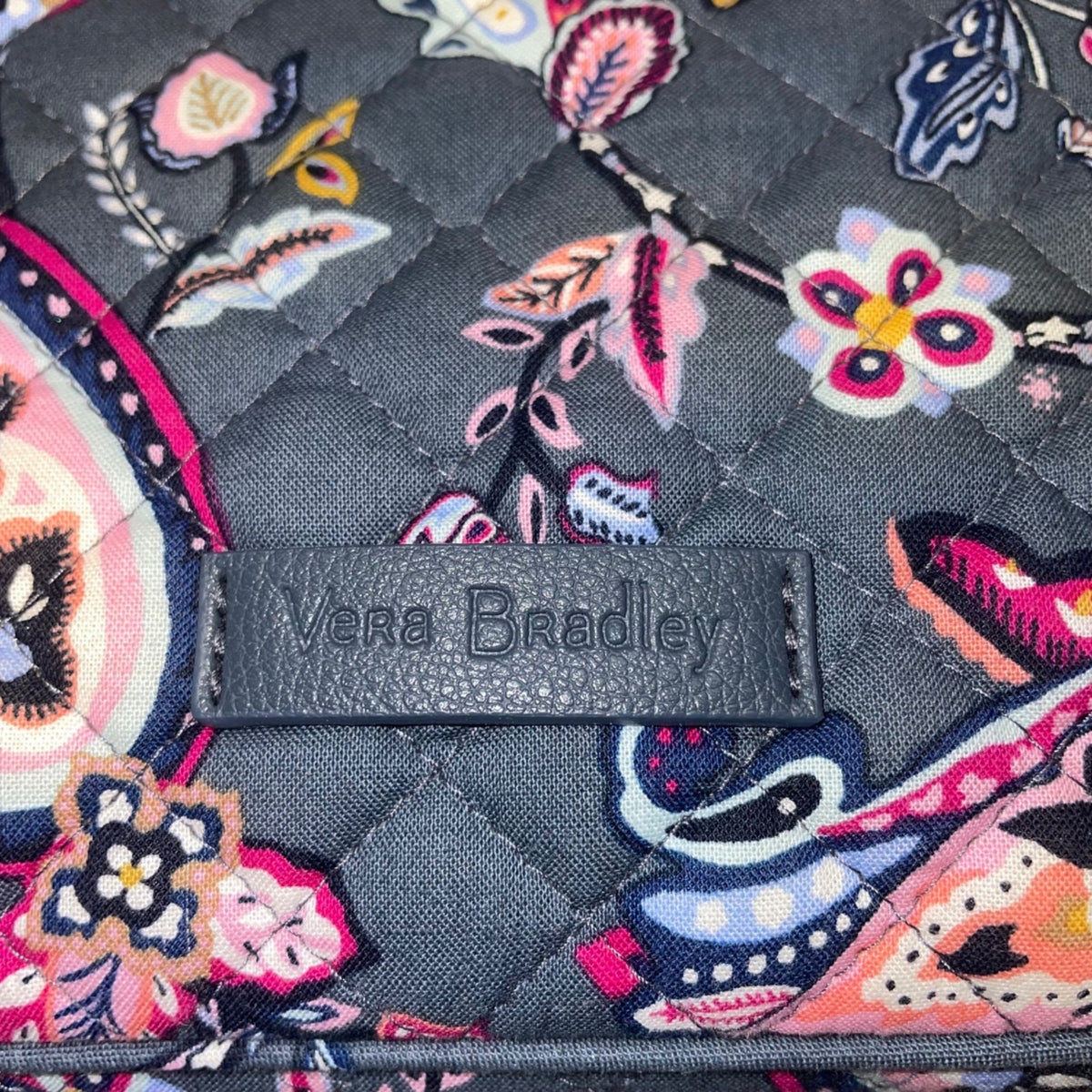 Vera Bradley Women’s Gray Quilted Floral Adjustable Strap Crossbody Bag