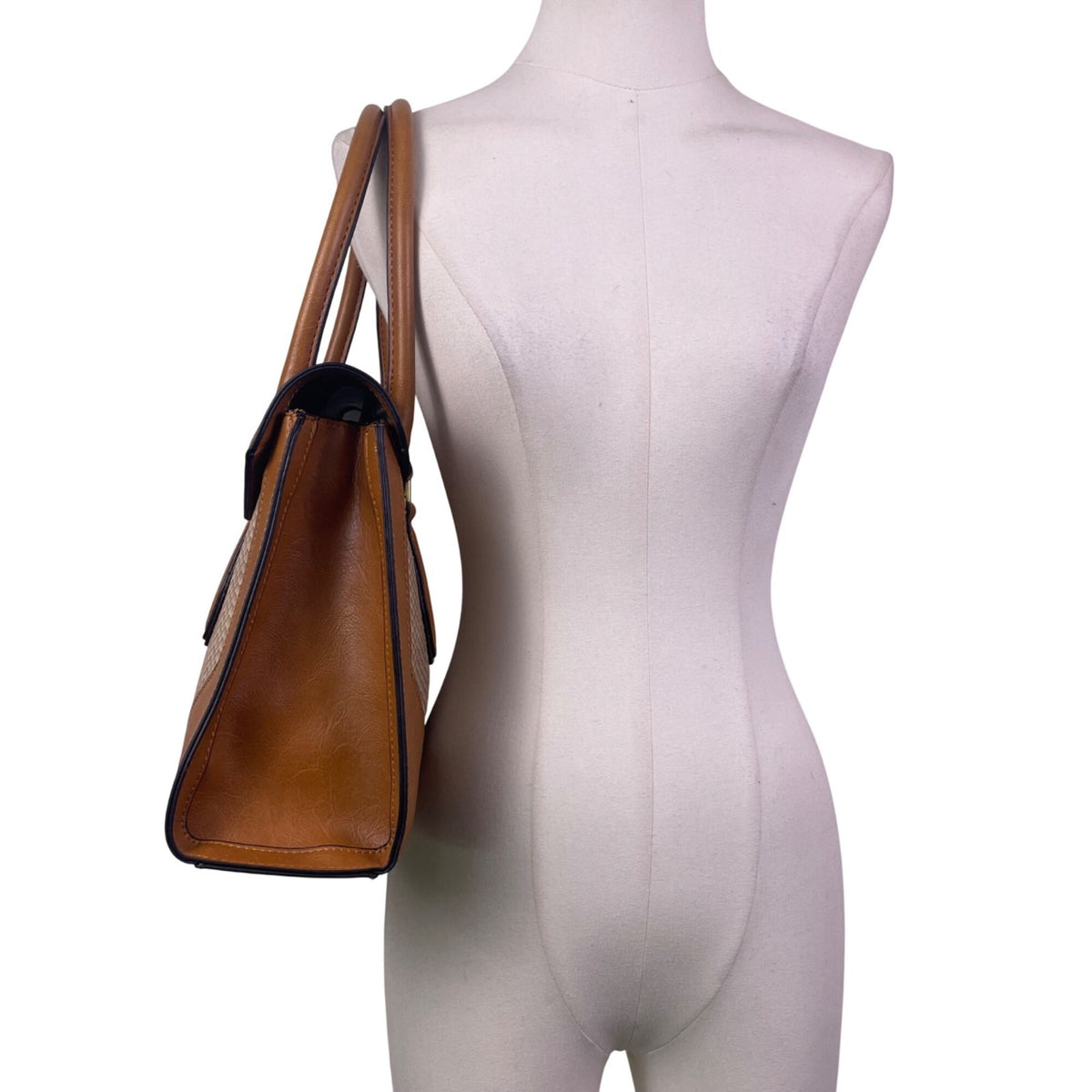 London Fog Women’s Brown Faux Leather Taupe Snake Print Tote Bag - New