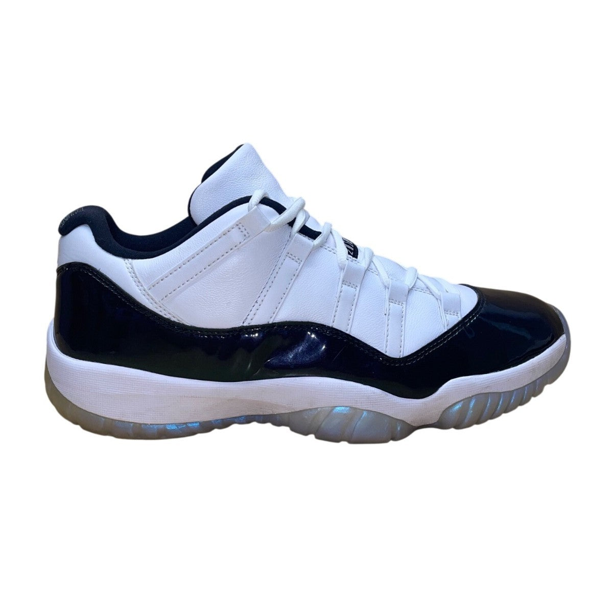 Air Jordan Men’s White & Emerald Green Patent Leather Low Top Sneakers Sz 12