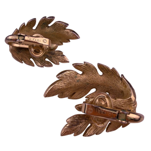 Trifari Gold Tone Womens Leaf Clip-On Earrings Textured Vintage Long Pair