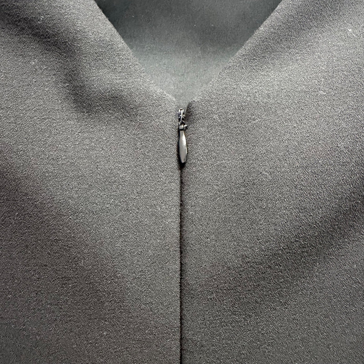 Vince Camuto Women's Black Sleeveless Dress Jeweled Shoulders Back Zipper Size 4