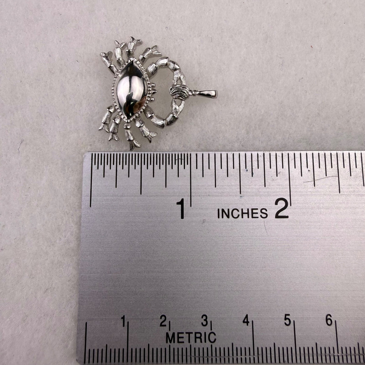 Silver Tone Metal Crab Necklace Pendant Charm Detailed Design