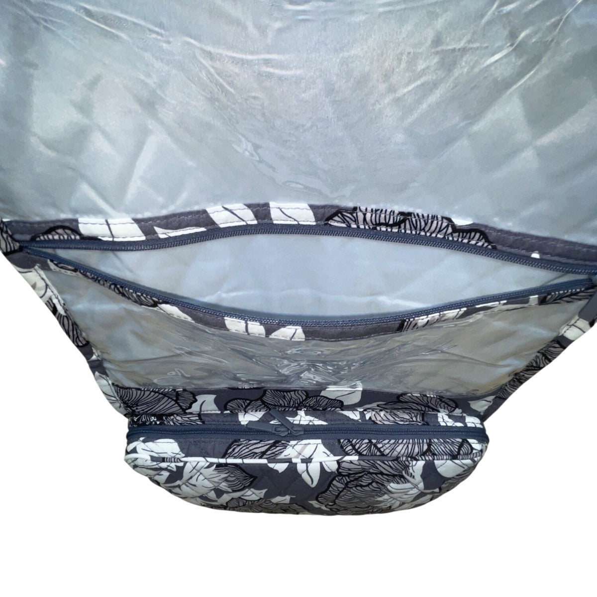 Vera Bradley Women’s Gray Quilted Floral Foldable Hanging Travel Organizer