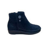 SAS Women’s Black Suede Wide Width Zip Up Closure Ankle Booties Size 6.5