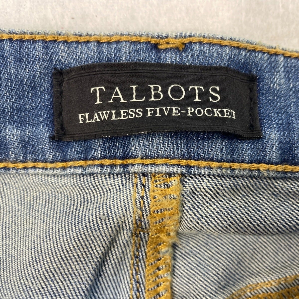 Talbots Women's Blue Medium Wash Embroidered Mid-Rise Jeans Sz 6 - New