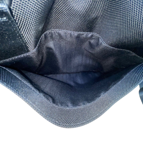 Tumi Mens Black Nylon Adjustable Strap With Zippered Pockets Messenger Bag