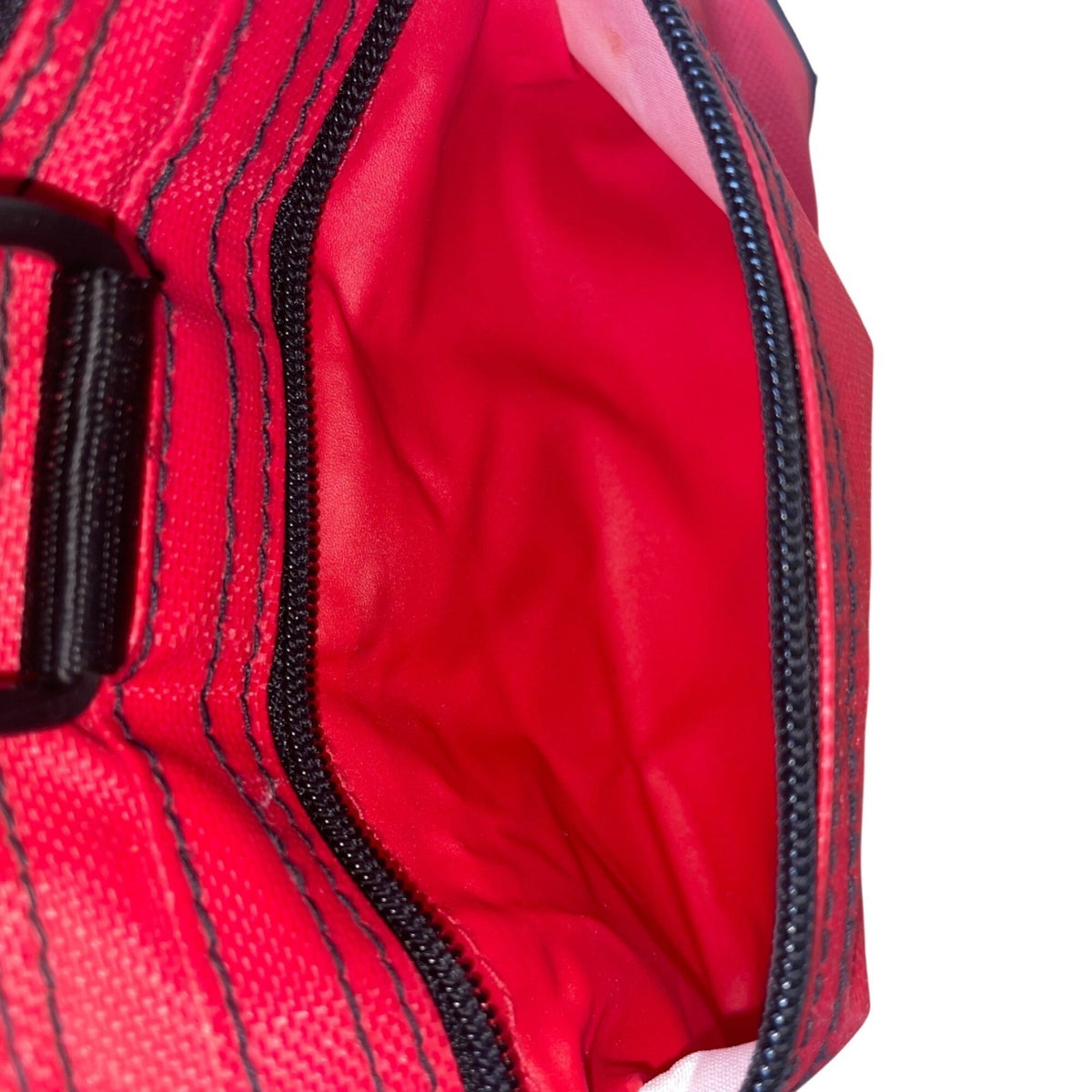 Marlboro Unisex Red Nylon Soft Portable Dual Handles Crossbody Cooler Bag