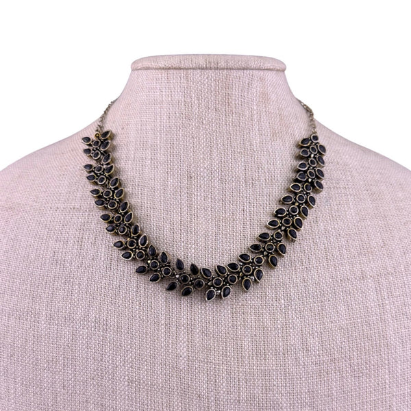 Vintage Womens Black & Gold Tone Metal Leaf Motif Costume Necklace Length 