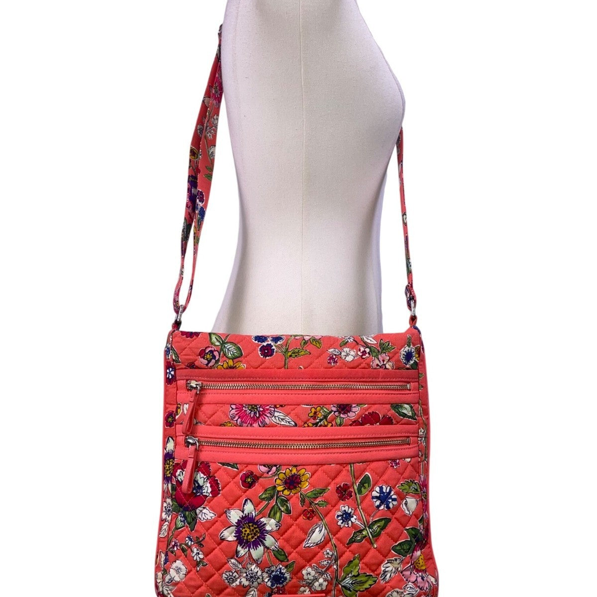 Vera Bradley Women’s Coral Floral Quilted Pattern Adjustable Crossbody Bag