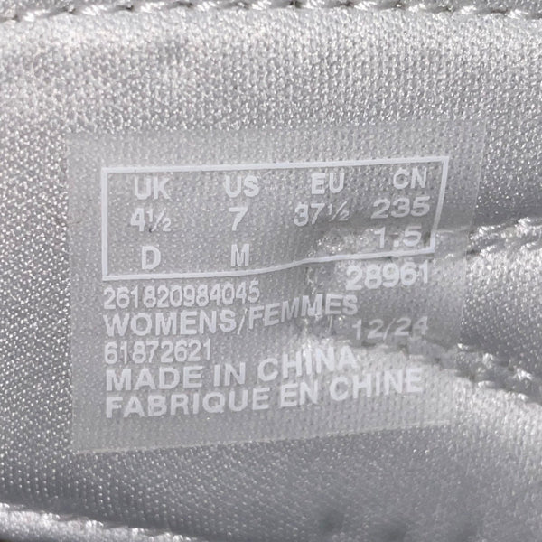 Clarks Women’s Silver Cushion Soft Cloudsteppers Breeze Maye Sandals Size 7