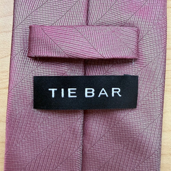 Tie Bar Mens Pink 100% Silk Necktie Stain Resistant Elegant Formal Wear