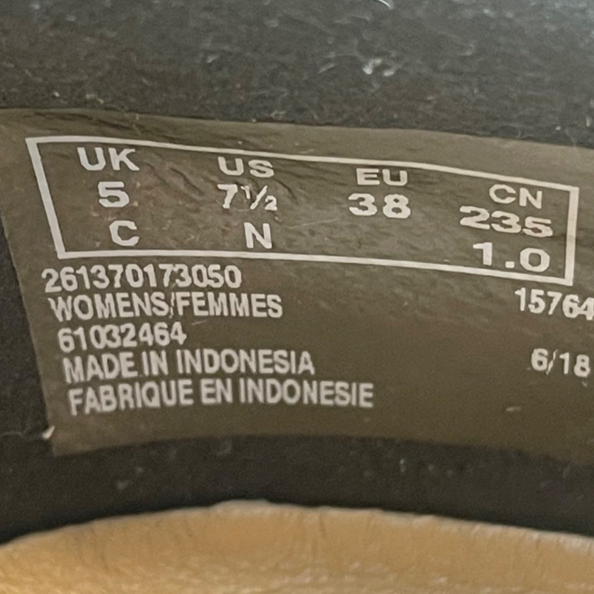 Clarks Women’s Black Leather Slip-On Unstructured Comfort Shoe Size 7.5N