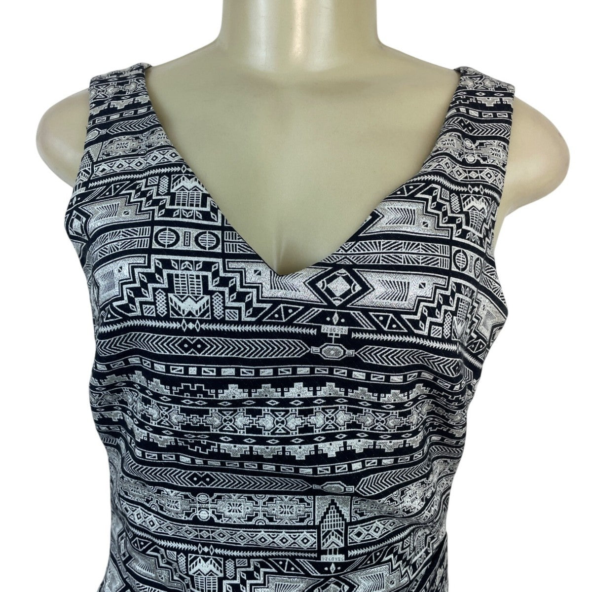 Nicole Miller Artelier Black & White Tribal Print Sleeveless Sheath Dress Sz 10