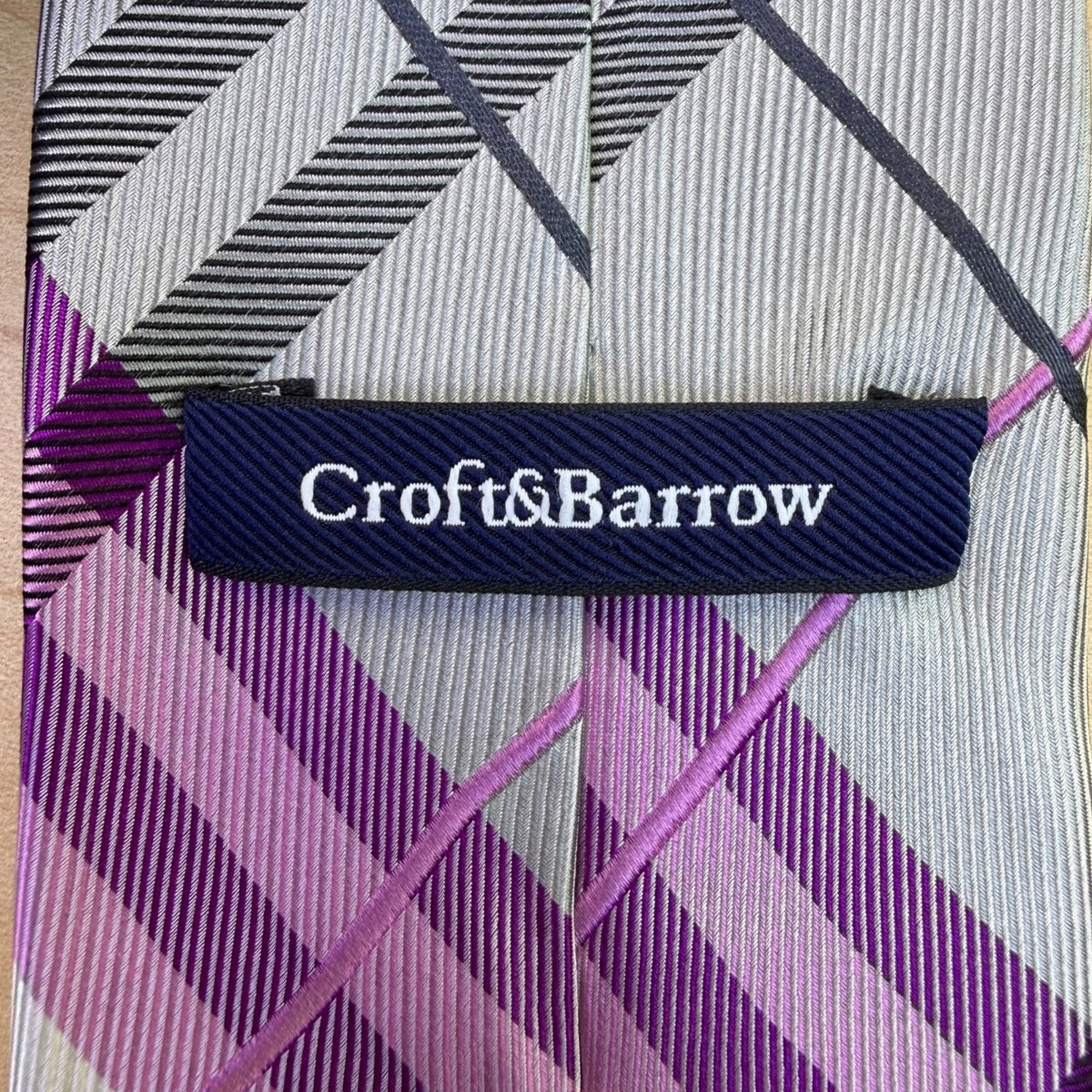 Croft & Barrow Mens Purple & Gray 100% Silk Plaid Tie Hand Made Business/Party