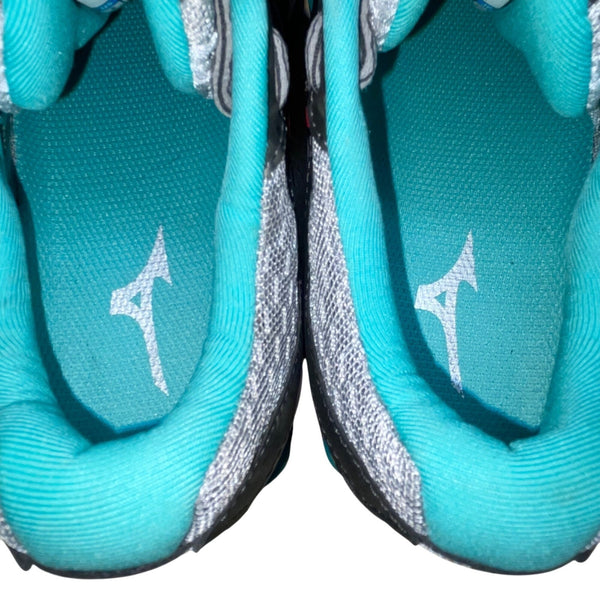 Mizuno Women’s Gray & Teal Mesh Wave Horizon Running Shoes Size 8