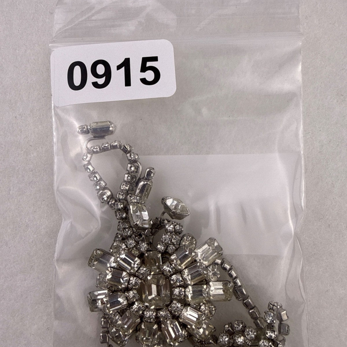 Vintage Womens Silver Tone Rhinestone Statement Necklace Starburst Pendant Adjus