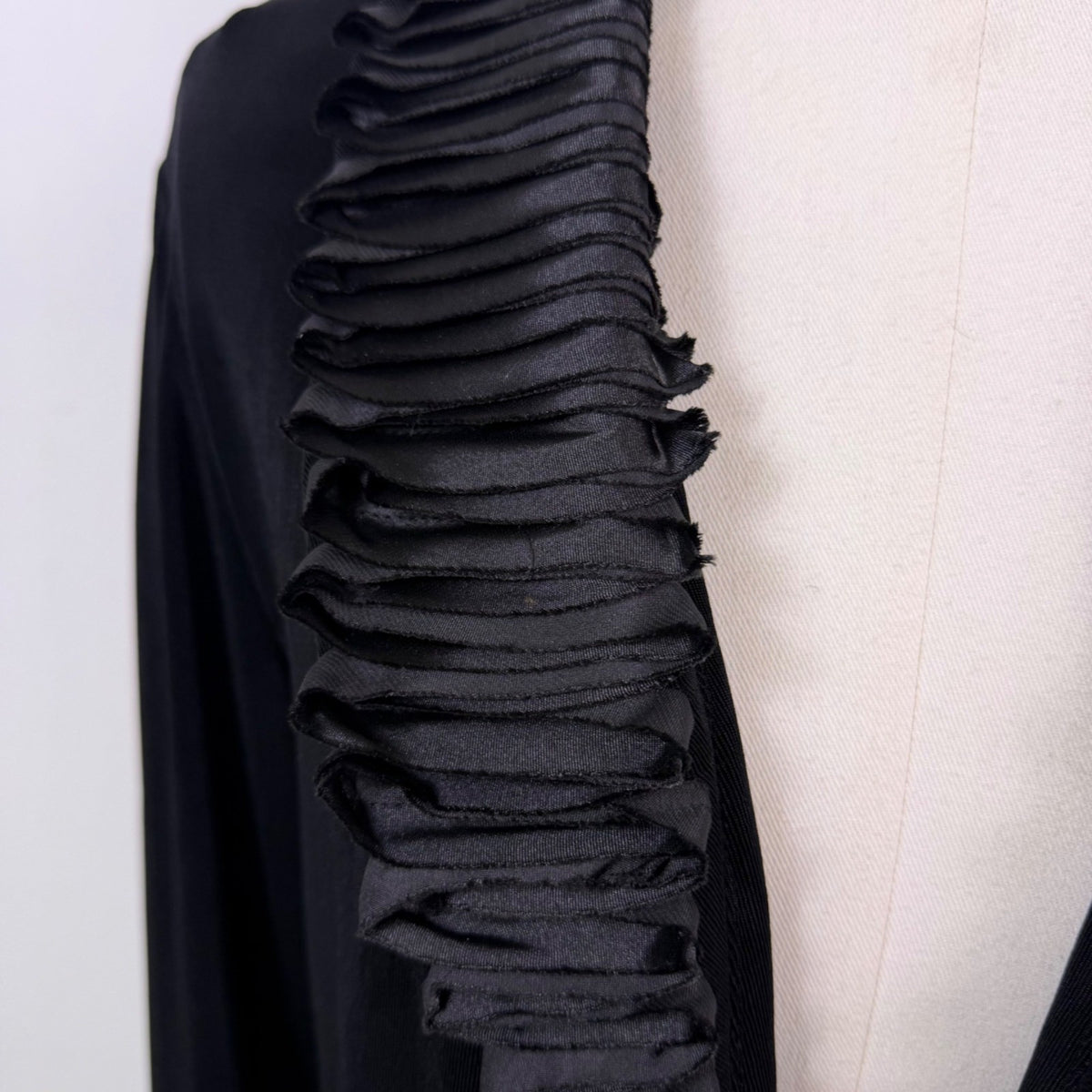 Chicos Womens Black Ruffled Embellished Travelers Cardigan Open Front Size 1