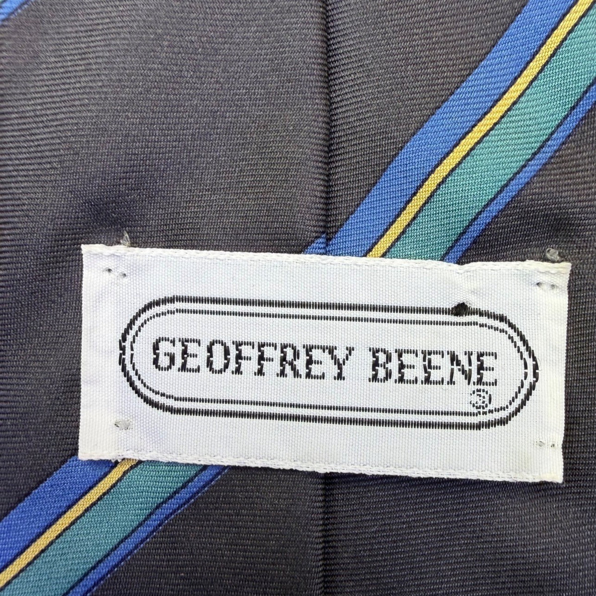 Geoffrey Beene Mens Navy Blue 100% Silk Striped Tie Classic Accessory