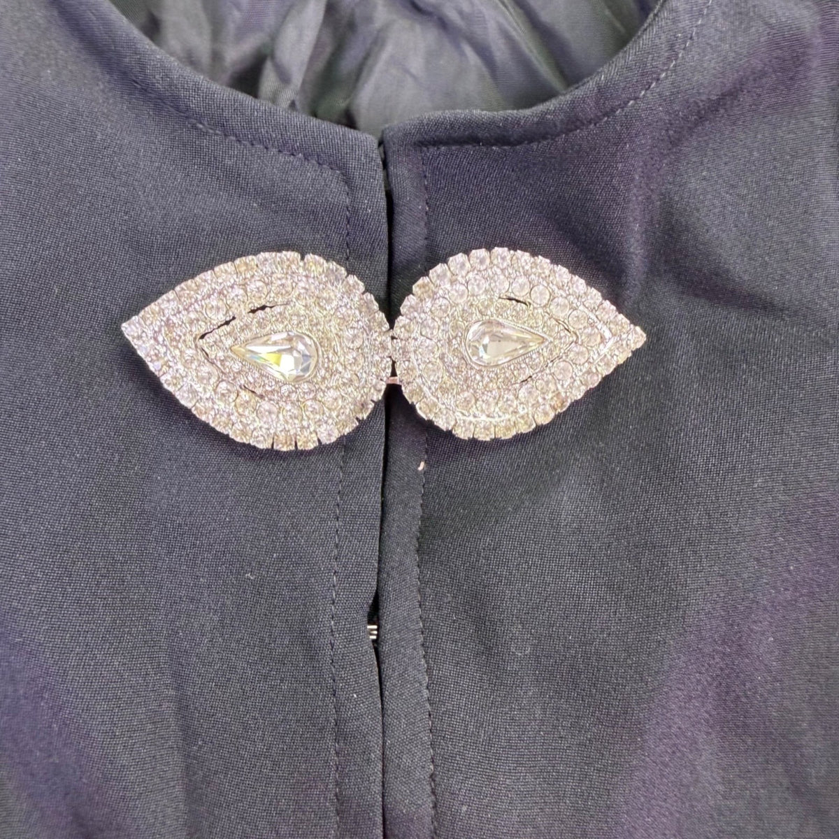 Oscar De La Renta Womens Black Silk Jacket With Beaded Button Accents Size 6