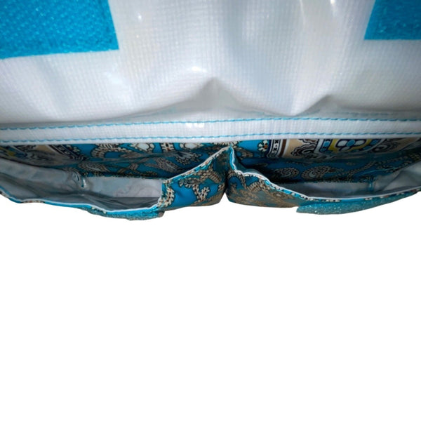 Vera Bradley Women’s Aqua & White Paisley Print Adjustable Strap Lunch Bag