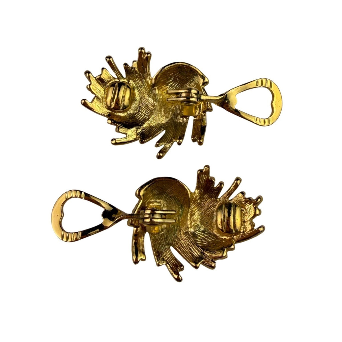 Monet Womens Gold Tone Metal Brooch & Clip-On Earrings Set Ornate Pattern