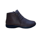 Easy Street Women’s Brown Vegan Pebbled Side Zipper Zozo Ankle Boots Size 9.5W