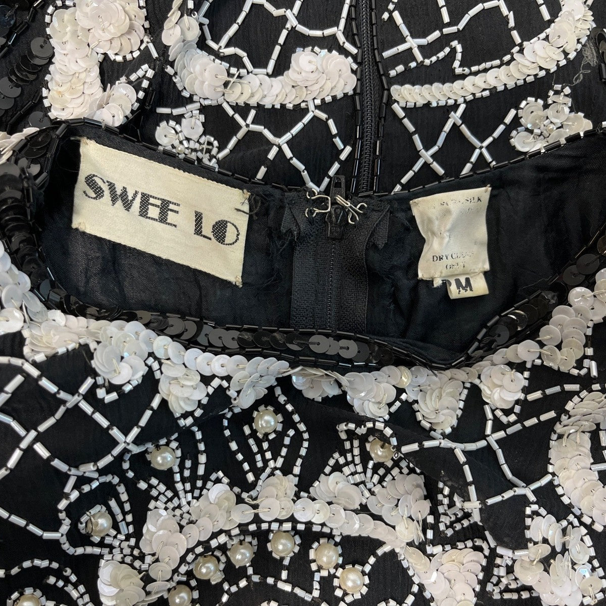 Vintage Sweet Lo Women’s Black and White Beaded Sequin Long Sleeve Dress M New