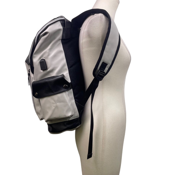 Spiderbracket Women’s Black & Gray Flap Closure Pocket Laptop Backpack Size M