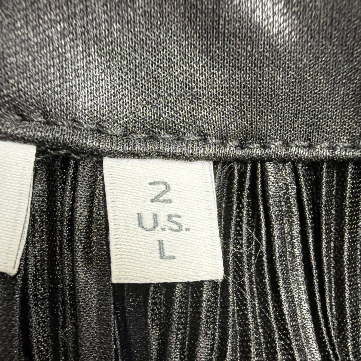 Chicos Womens Black Pleated Long Sleeve Blouse Relaxed Fi tSize 2 US L