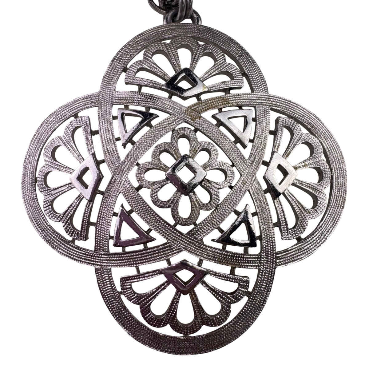 Vintage Queen Trifari Womens Silver Tone Metal Flower Knot Medallion Necklace