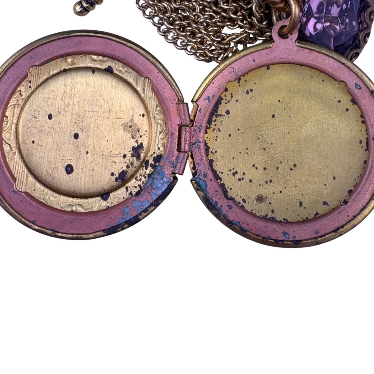 Vintage Womens Gold Tone Copper Charm Bracelet With Purple Cameo & Locket