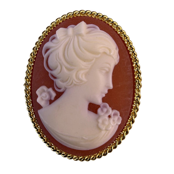 Vintage Unknown Womens Gold Tone Resin Cameo Brooch Oval Shape Pin
