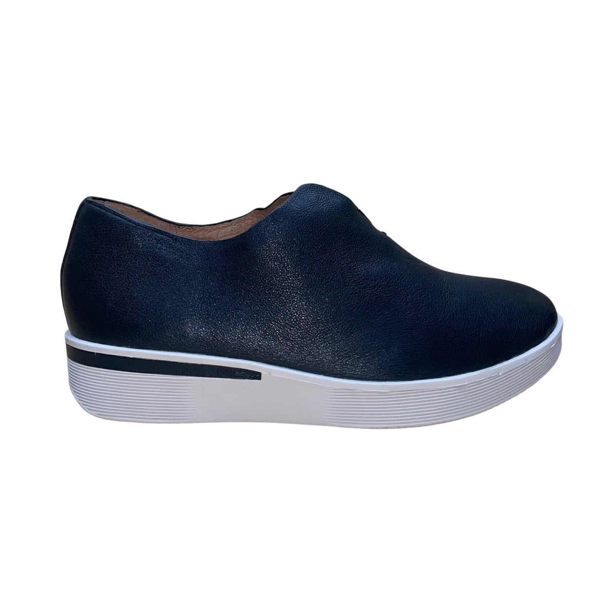Gentle Souls By KC Women’s Black Leather Casual Slip-On Platform Sneakers Size 8