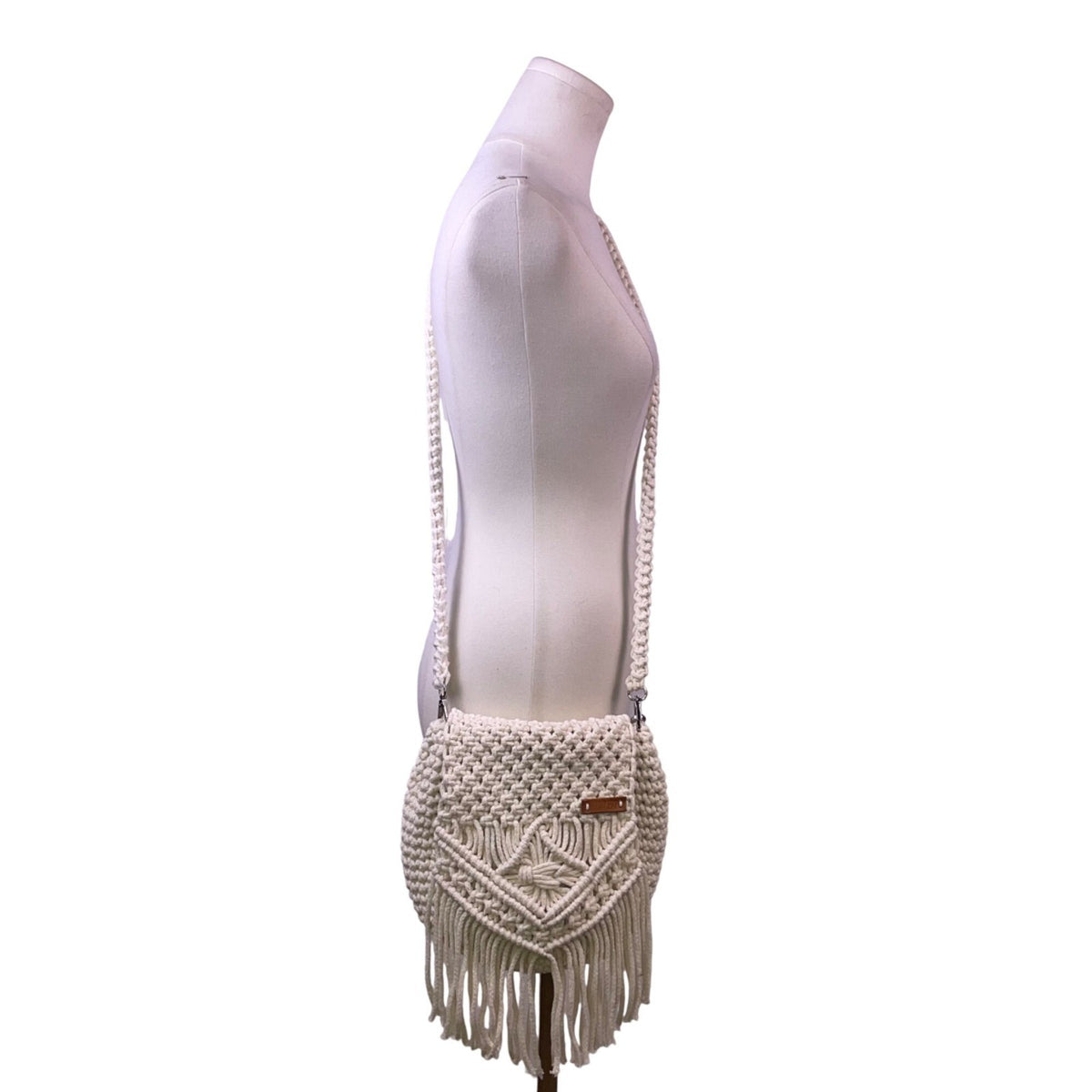 Lucky Hat Women’s White Macrame With Fringe Detail Crossbody Bag