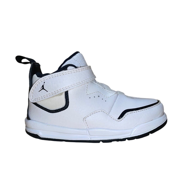 Air Jordan Kids White & Black Adhesive Strap Closure Athletic Sneakers Size 7C