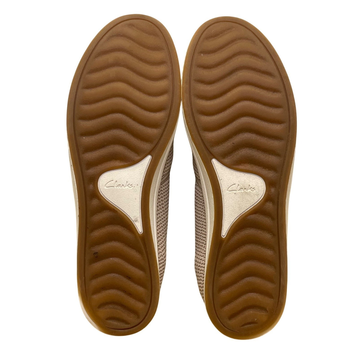 Clarks Women’s Beige Slip-On Stretchy Design Cloud-Steppers Shoes Size 10N