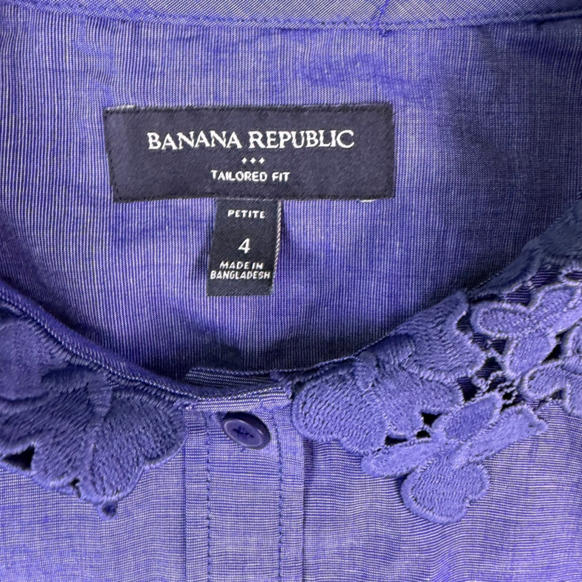 Banana Republic Womens Blue Sleeveless Lace-Collar Button Down Blouse Size 4