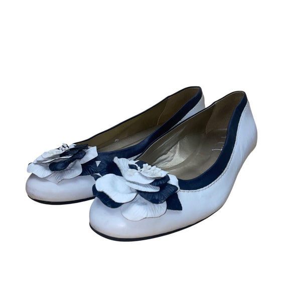 FS/NY Women’s White & Navy Leather Slip-On Floral Accent Ballet Flats Size 9